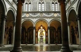 Палаццо Медичи-Риккарди во Флоренции - родоначальник Ренессанса в архитектуре